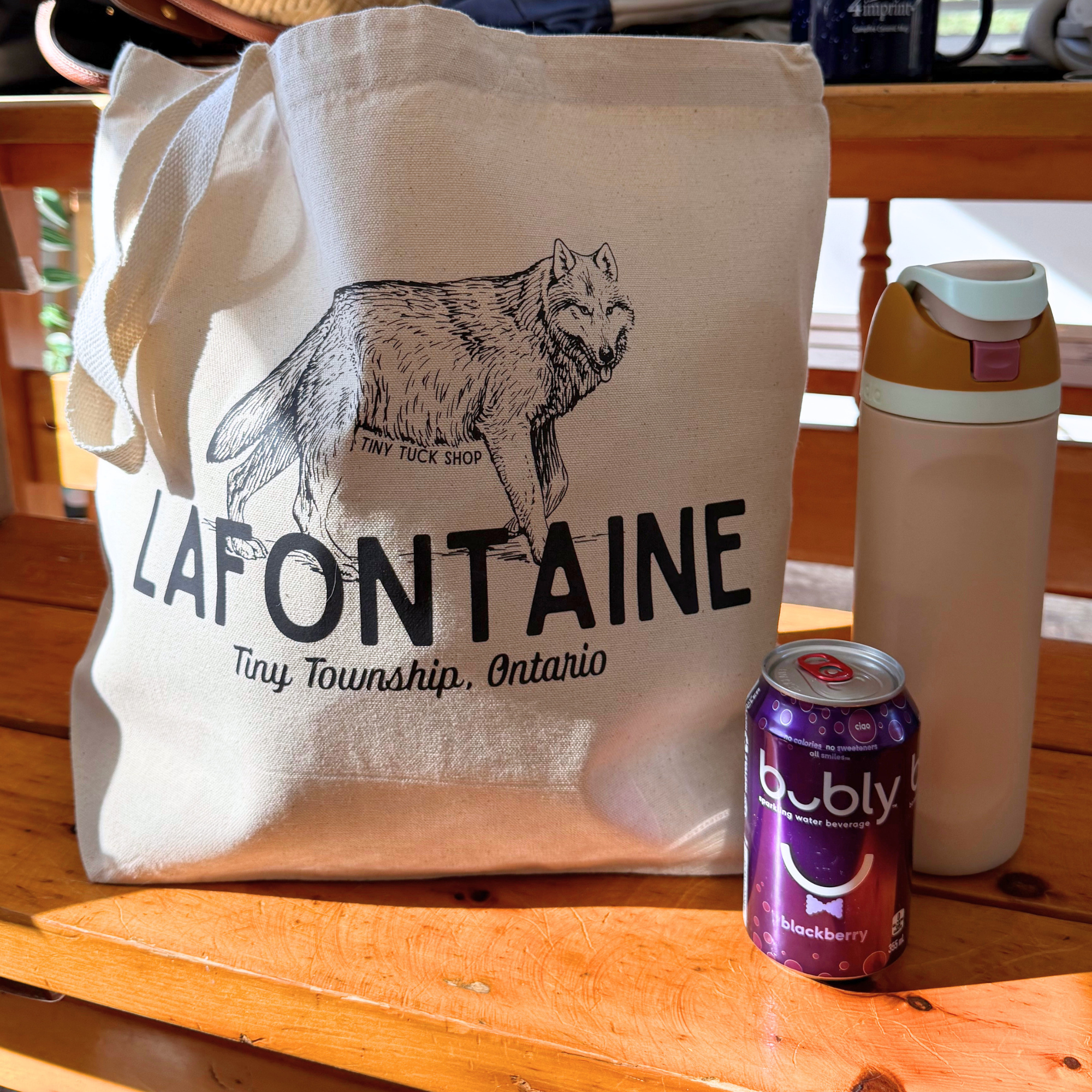 le loup de lafontaine tote bag